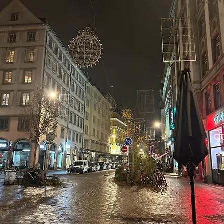 Hyper Center & Petite France - Entire