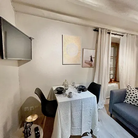 Hyper Center & Petite France - Entire